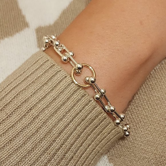 Women Bracelet, New Handmade, 18k Yellow Gold Center piece, Size 7.5